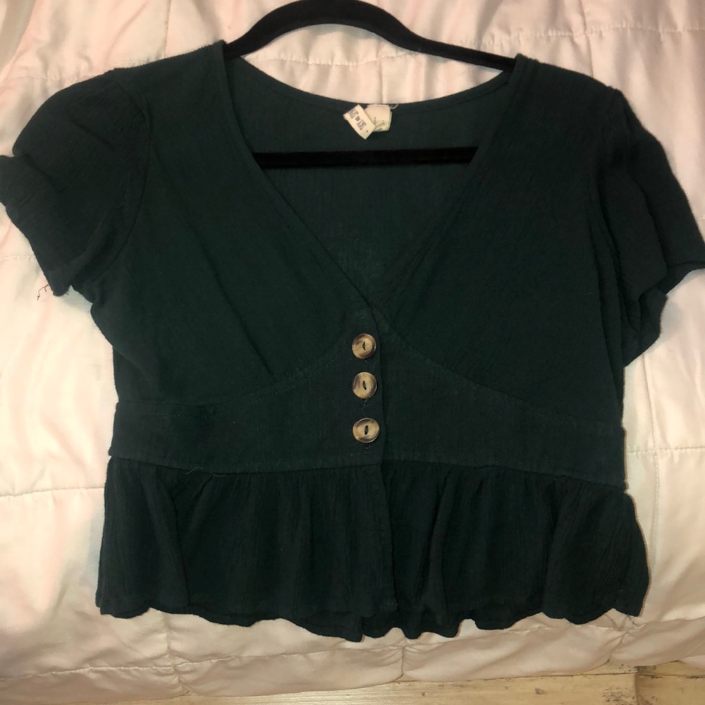 Flowey button down short sleeved top